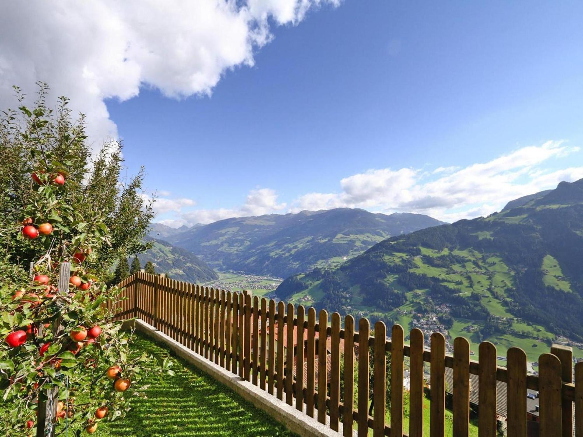Apartment In Hippach Im Zillertal In The Mountains Muhlen  Exterior photo