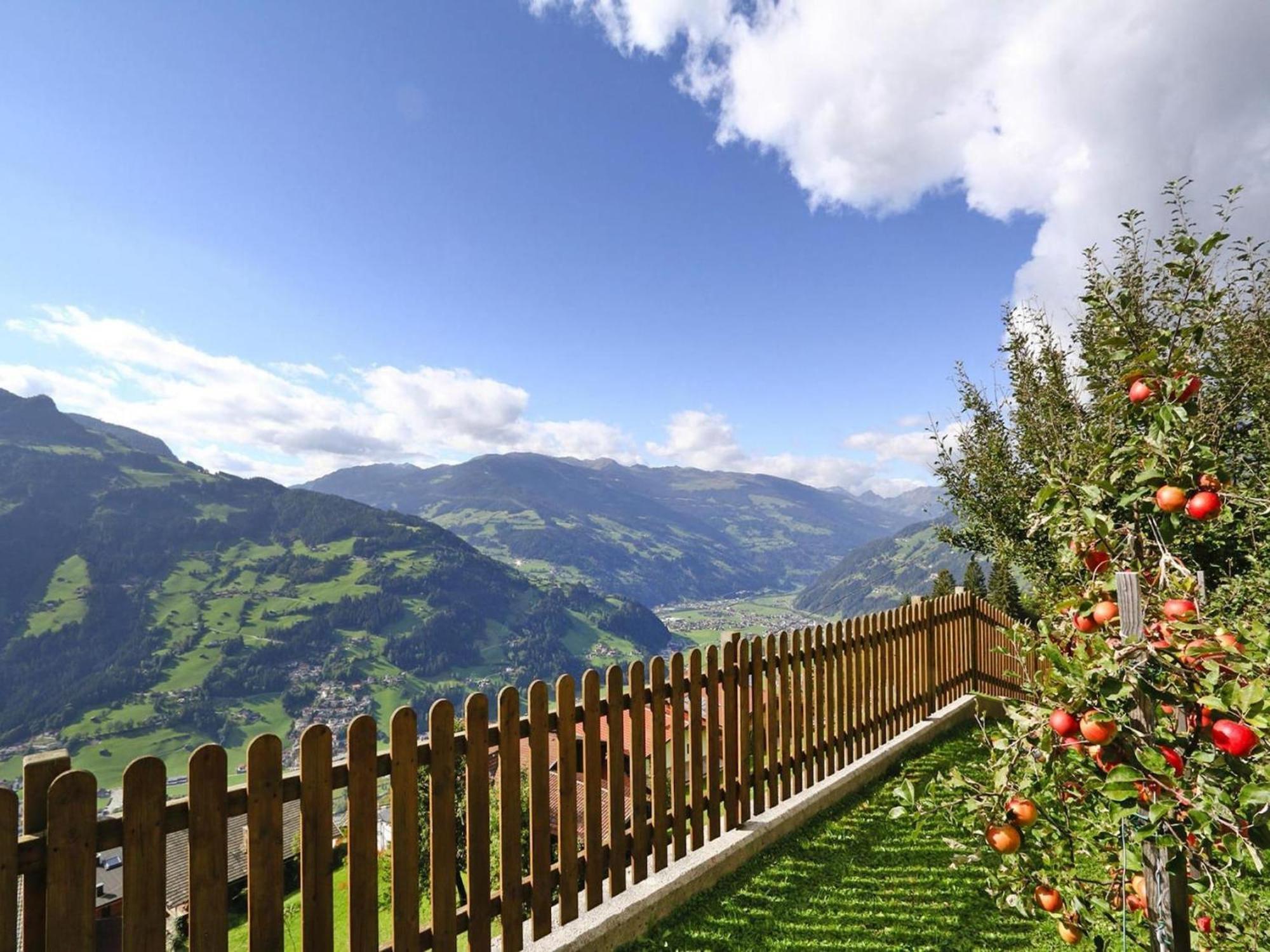 Apartment In Hippach Im Zillertal In The Mountains Muhlen  Exterior photo